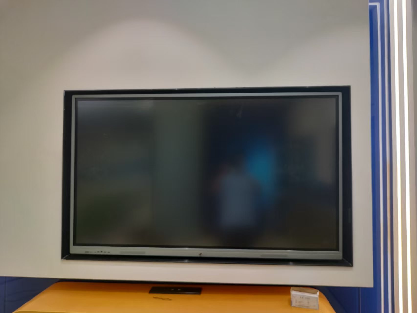 北京师范大学演播厅触摸一体机